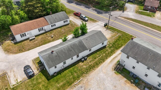 Building Photo - 422 Longwood Ave