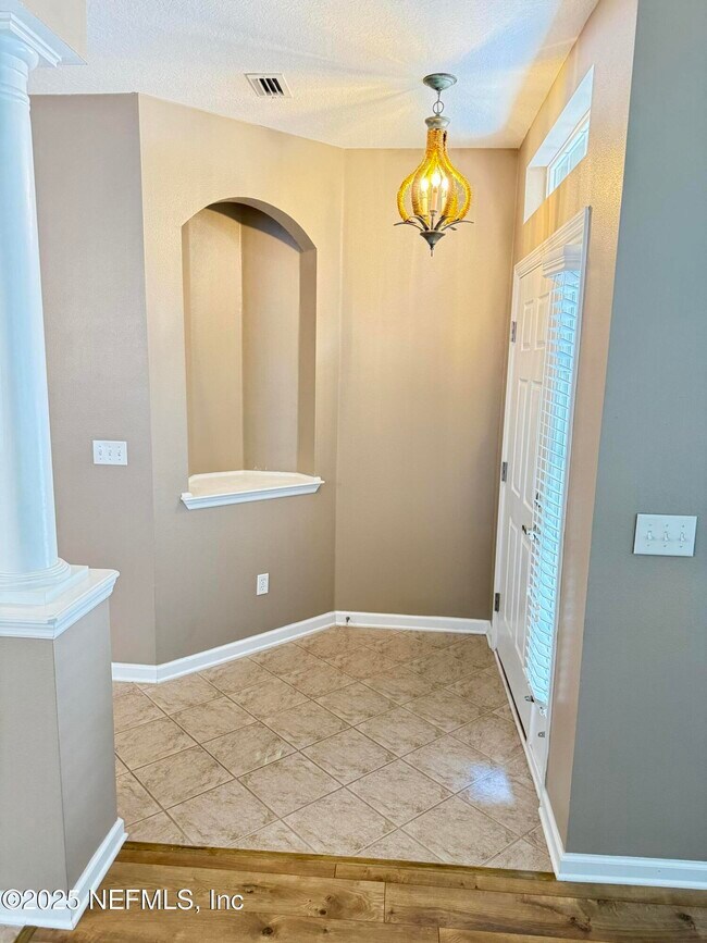 Building Photo - 5955 Wind Cave Ln
