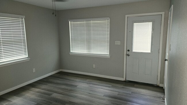 Building Photo - 1214 Carby Rd