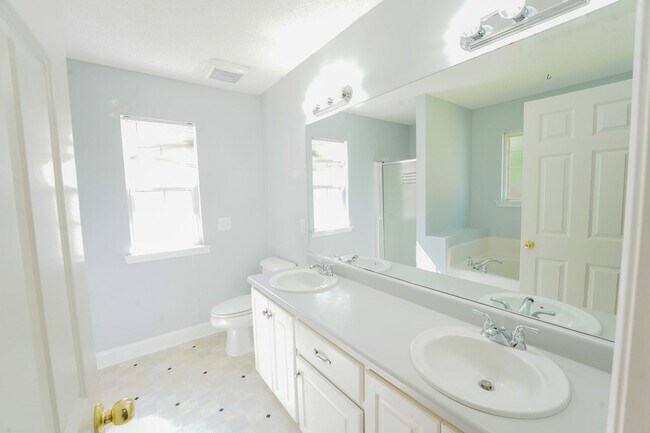 Building Photo - Coming Available!