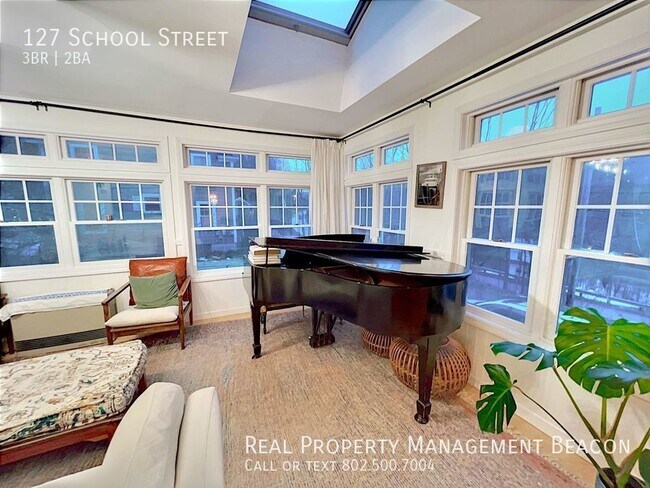 Building Photo - Dream House for Rent - Lebanon, NH