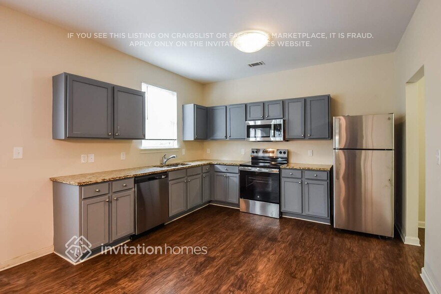 Building Photo - 738 Rockingham Dr