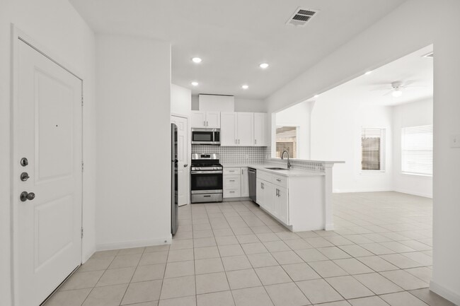 Building Photo - 8302 Tidwell Rd