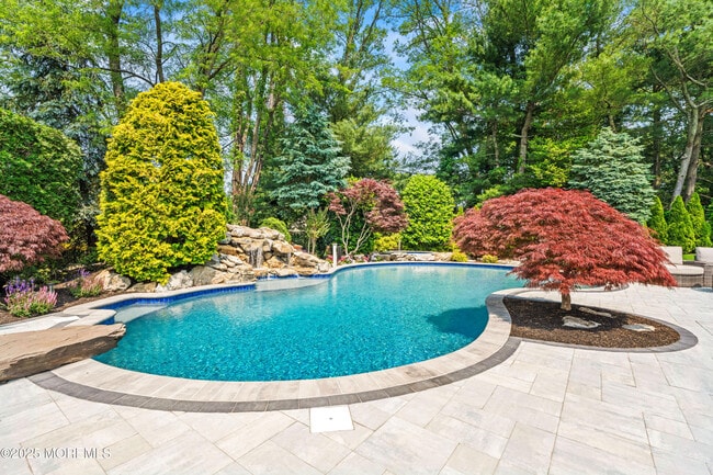 Building Photo - 25 Muncy Dr
