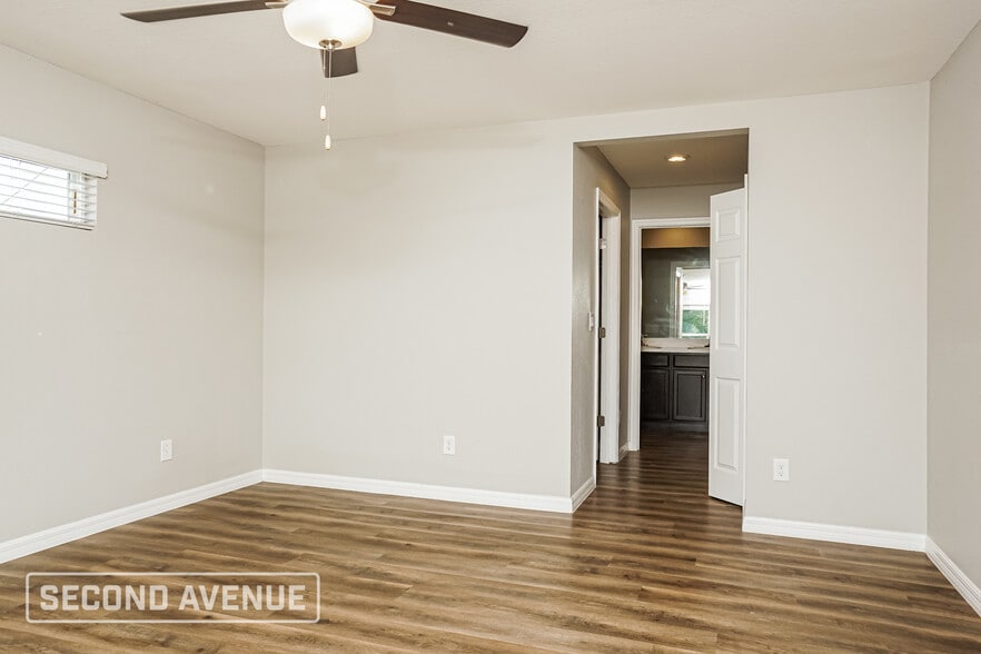 Building Photo - 18396 Moonshadow Ave.