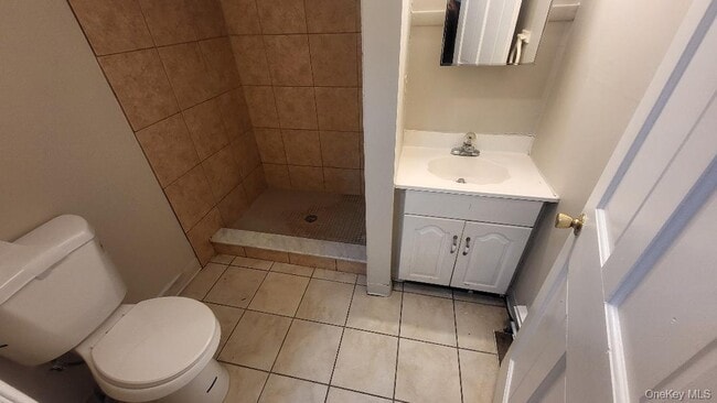 Building Photo - 212 Church St