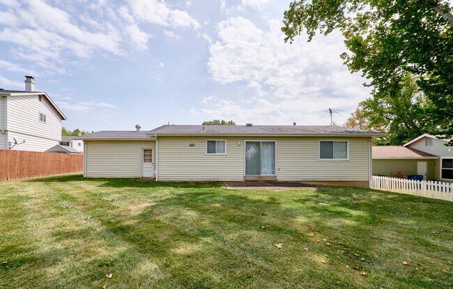 Building Photo - 15481 Duxbury Way