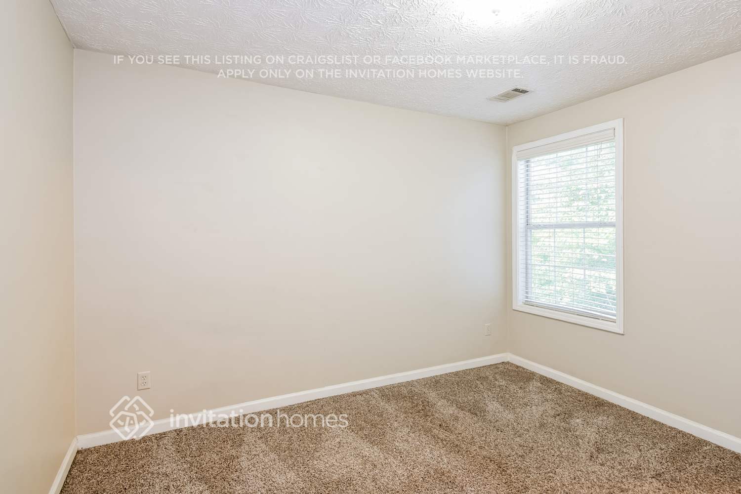 Building Photo - 2624 Sterling Dr NW