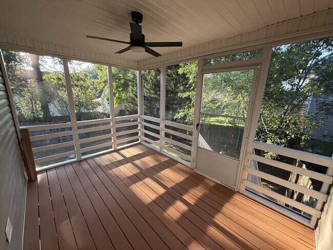 Building Photo - 304 Aqua Marine Ln