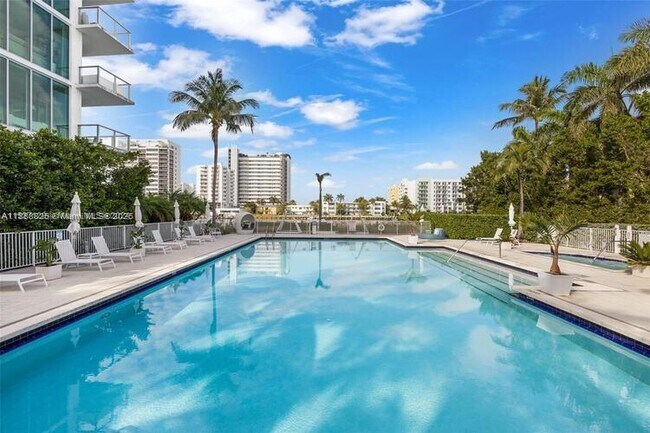 Building Photo - 7928 East Dr