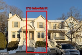 Building Photo - 1710 Fallowfield Ct