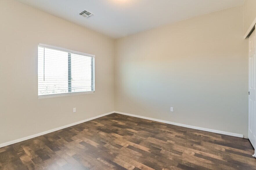 Building Photo - 14863 S Avenida Cucana