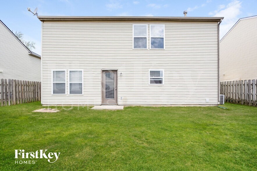 Building Photo - 10023 Sapphire Berry Ln