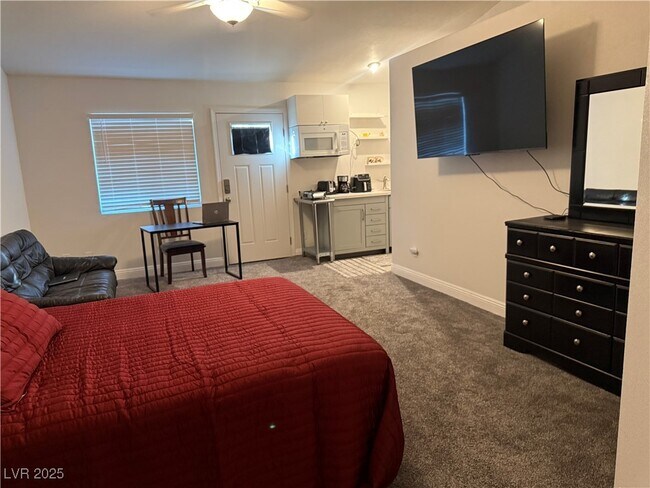 Building Photo - 2749 Canarsy Ct