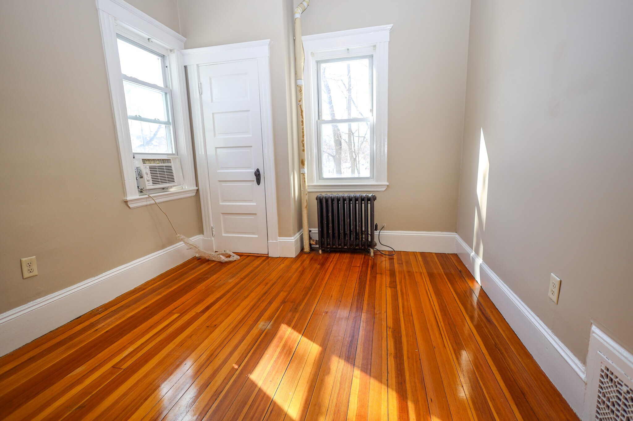 Building Photo - 422 Trapelo Rd