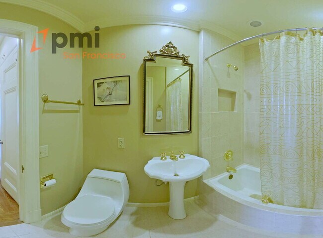 Building Photo - Historic Convenience with This Delightful ...