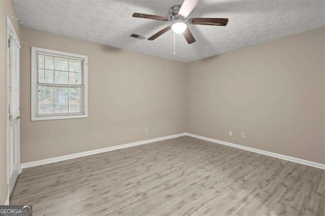 Building Photo - 326 Farm Pl Ct NE