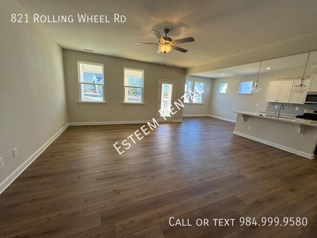 Building Photo - 821 Rolling wheel Rd