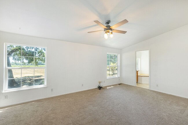 Building Photo - TENTATIVELY RENTED Rare Home, 3 Bedrooms, 2 Bathrooms, Rural Setting