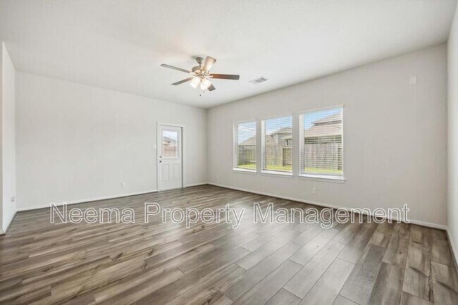 Building Photo - 20983 New Proper Dr