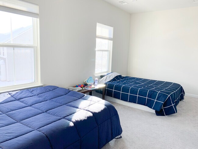 Building Photo - 4316 Summercrest Blvd