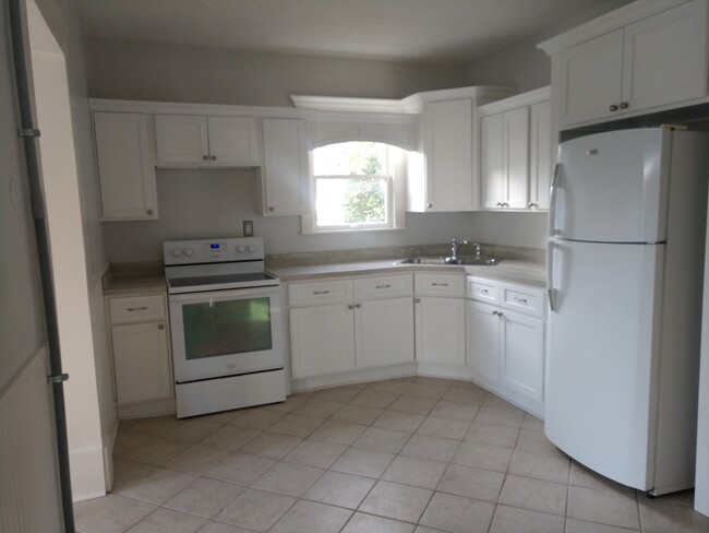 Kitchen - 4608 S 3rd St