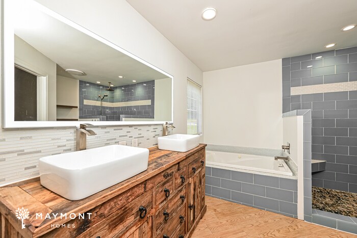 Building Photo - 6231 Huntcliff Dr