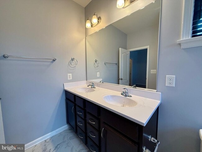 Building Photo - 4721 Six Forks Dr