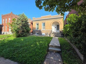 Building Photo - Private Home with fenced in yard in Dutchtown
