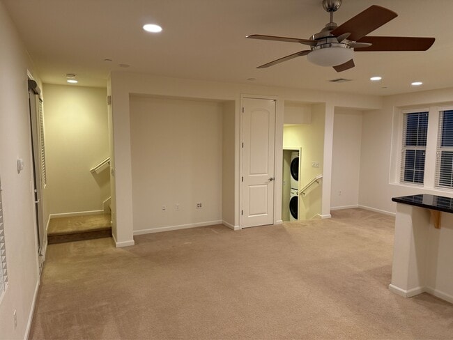 Building Photo - 132 Selby Lane