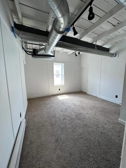 living room - 206 S Chestnut St