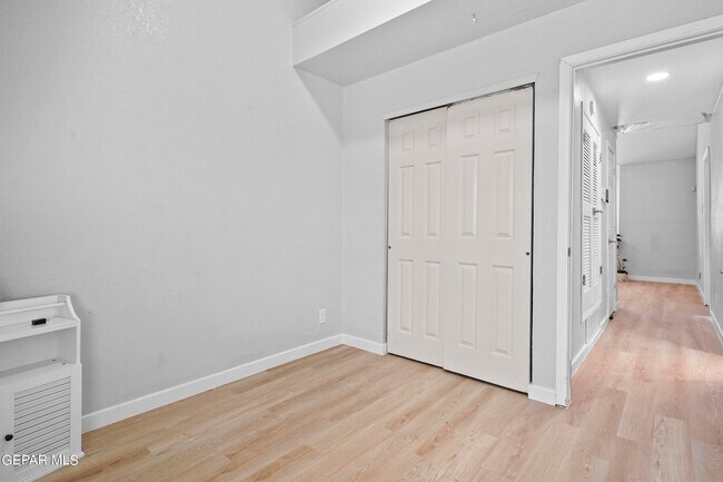 Building Photo - 6640 Star of India Ln