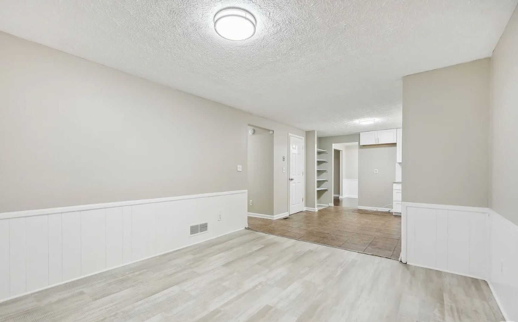 Building Photo - 2080 Singer Way