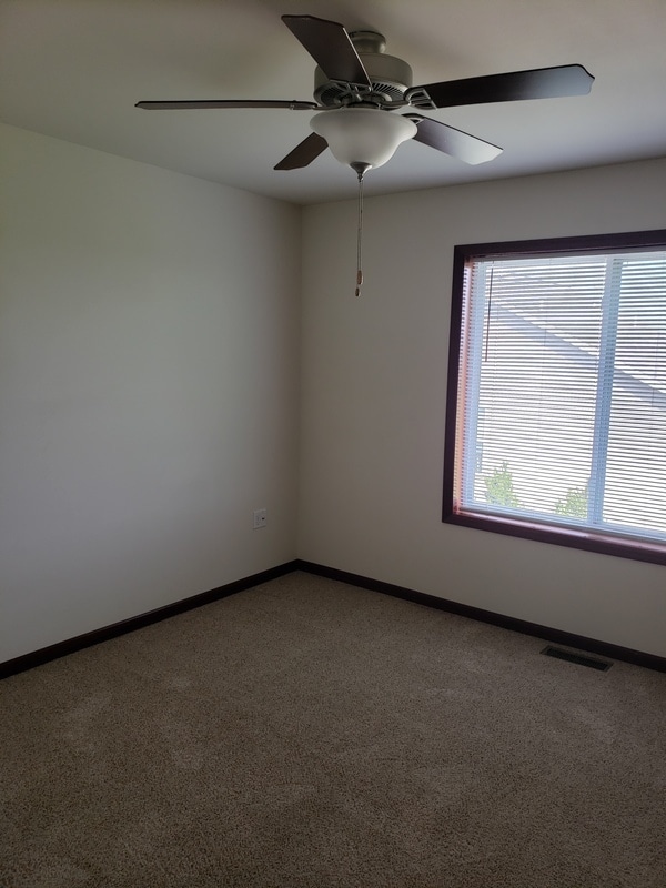 Building Photo - 1115 Prairie Rose Dr SW