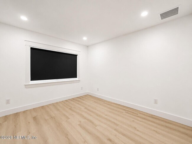 Building Photo - 5419 4th St