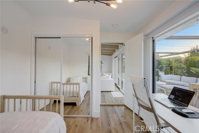 Building Photo - 8161 Encino Ave