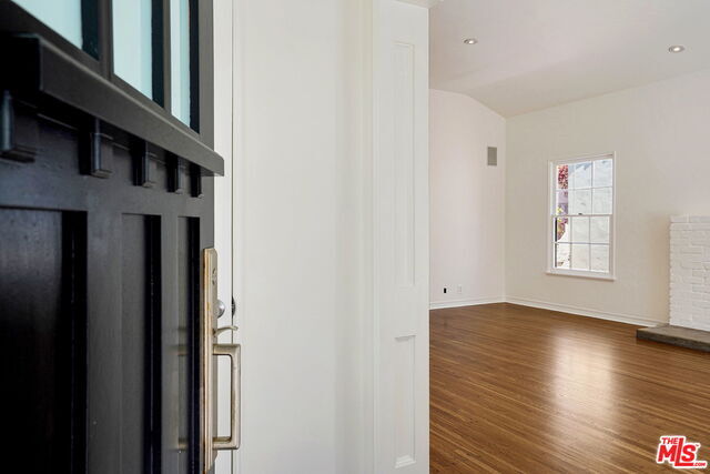 Building Photo - 423 15th St