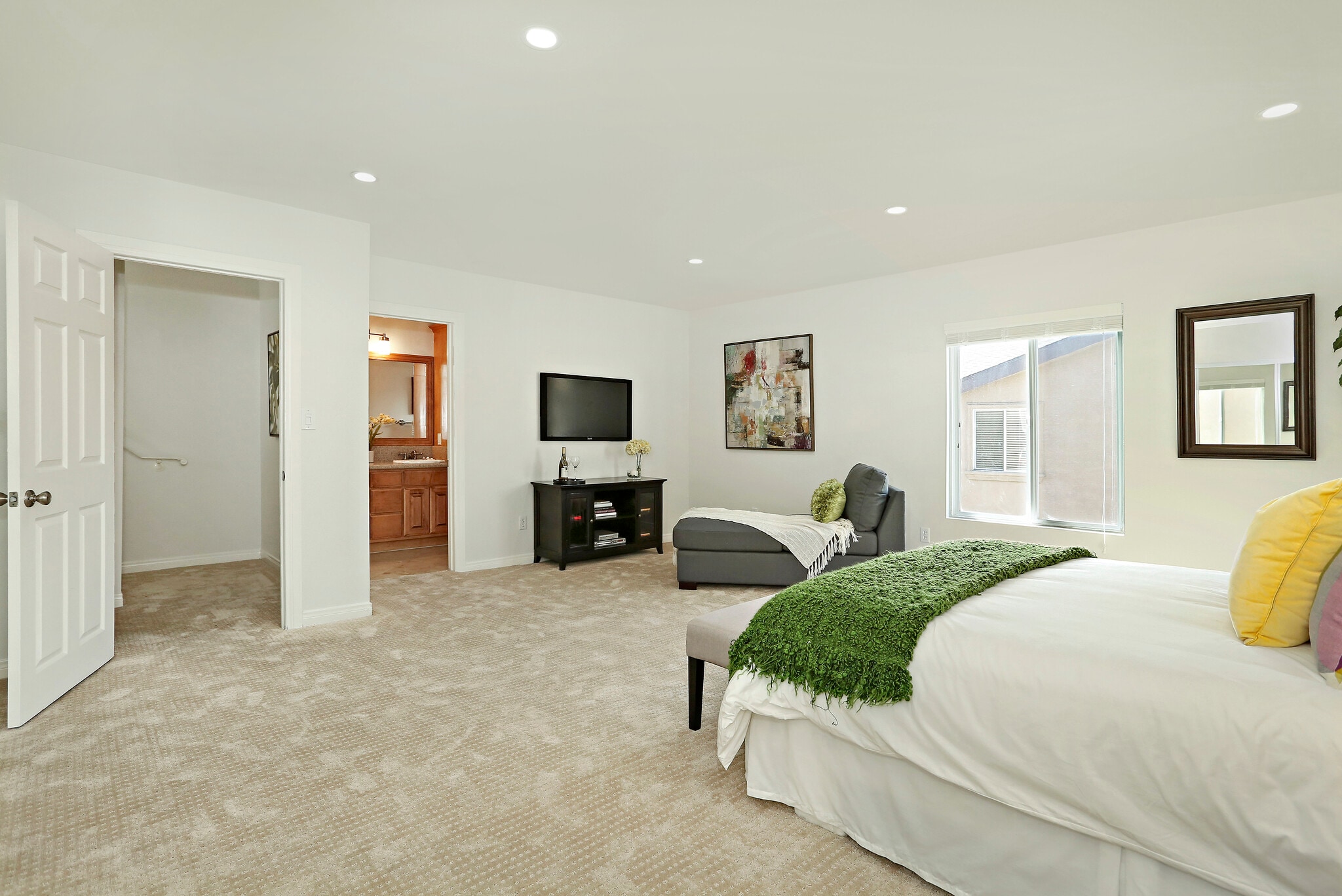 Example #2 Large Master Suite with Bathroom current no carpeting - 3424 Bellevue Ave
