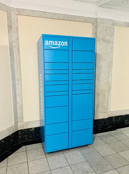 Building Photo - 125 La Salle St