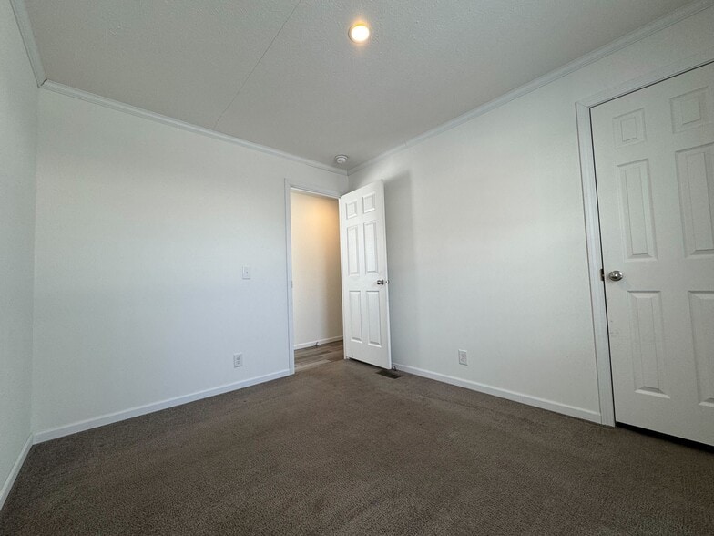 Building Photo - 317 22nd St NW