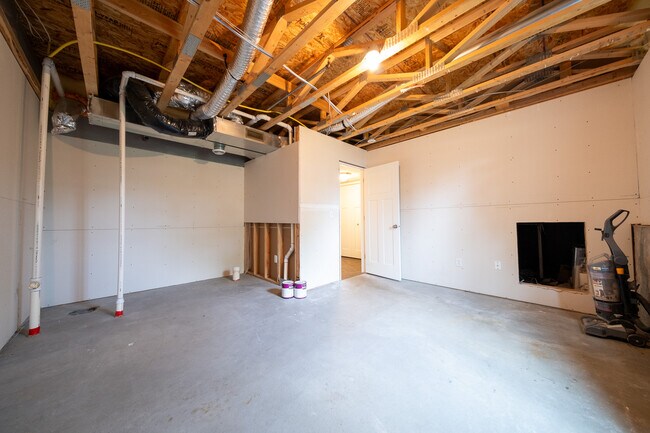 Building Photo - 9643 Scott Ln