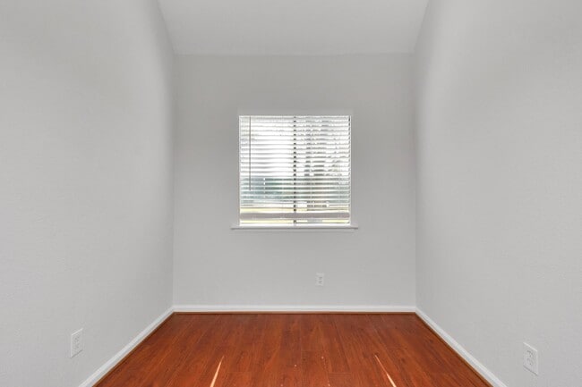 Building Photo - 12823 Briarwest Cir