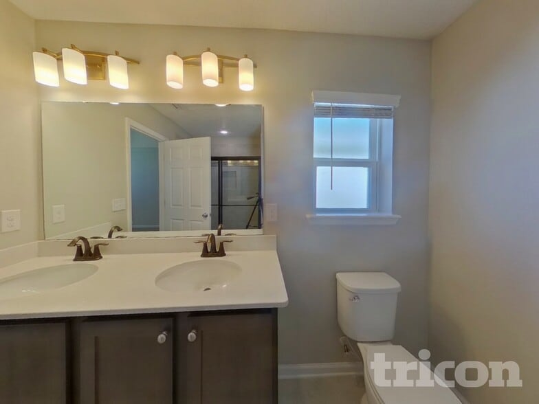 Building Photo - 8096 Hind Wy