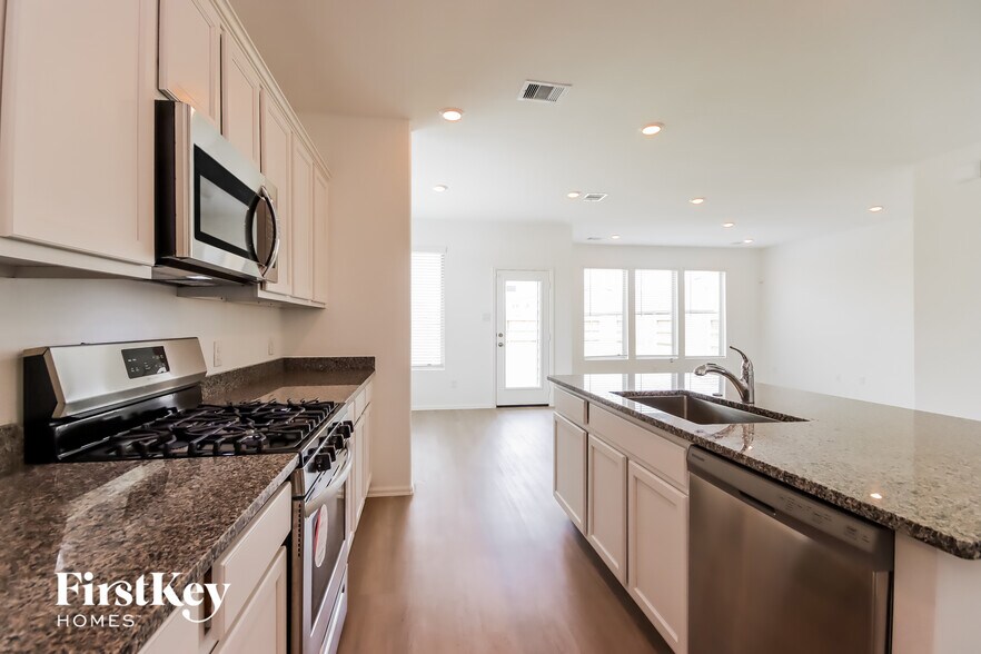 Building Photo - 23709 Pagliano Ct