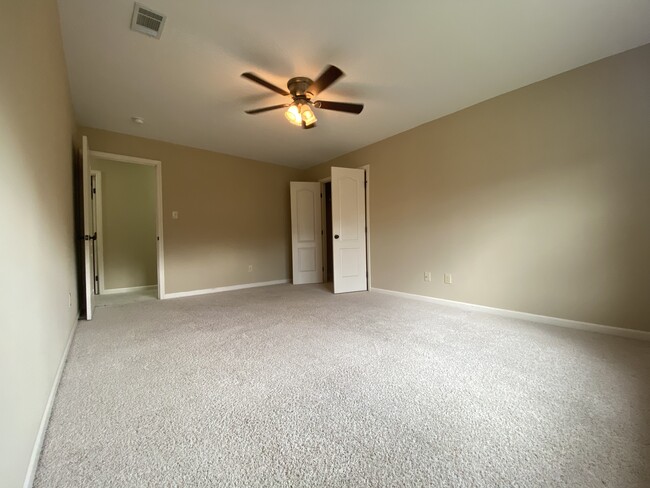 Upstairs Bedroom 2 - 106 Great Pine Ln