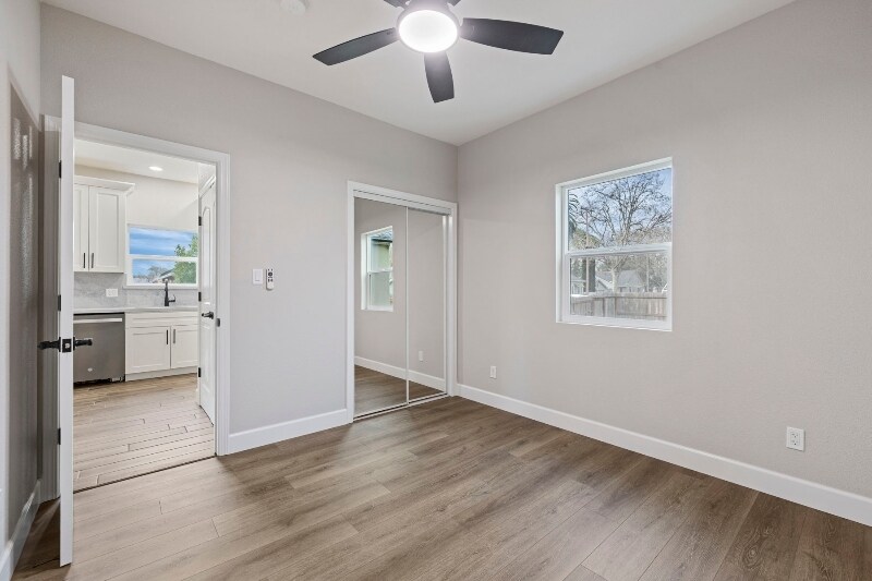 Building Photo - 619 S Sacramento St