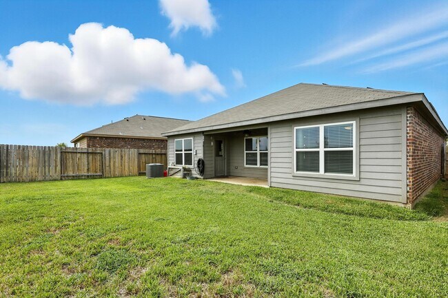 Building Photo - 325 Palo Duro Canyon Dr