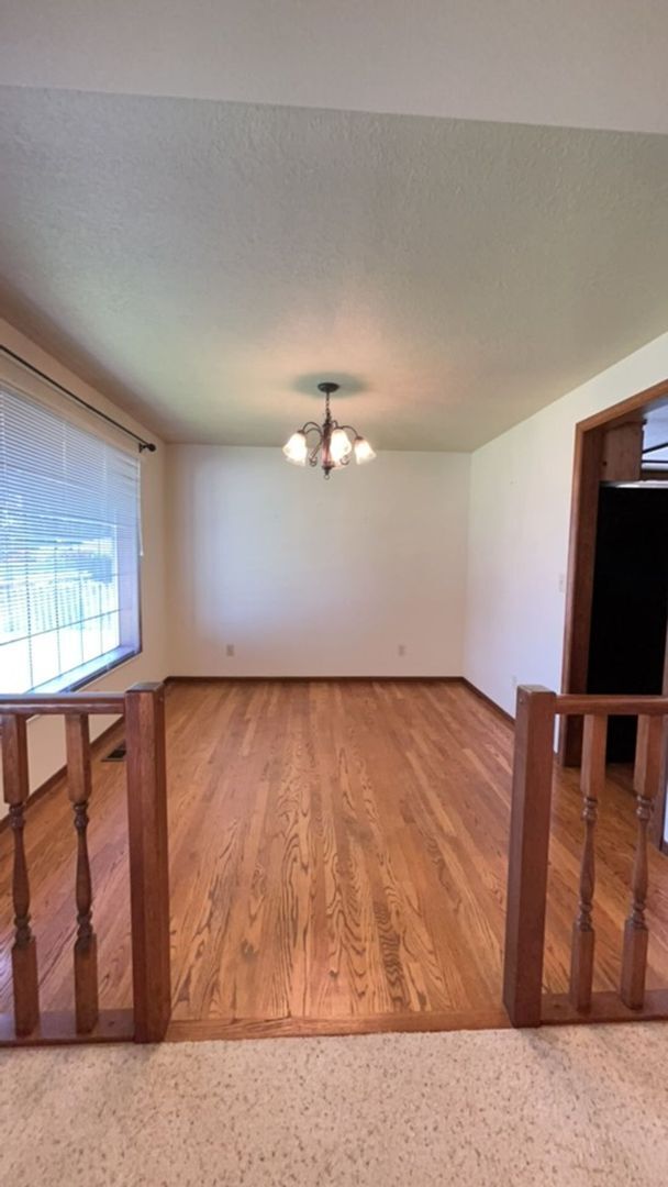 Building Photo - 3 Bedroom 2.5 Bath House
