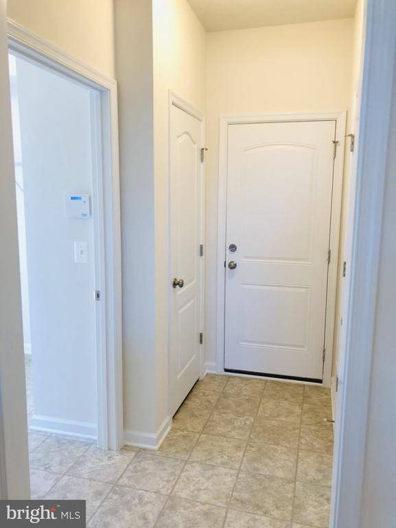 Building Photo - 336 Boxelder Dr