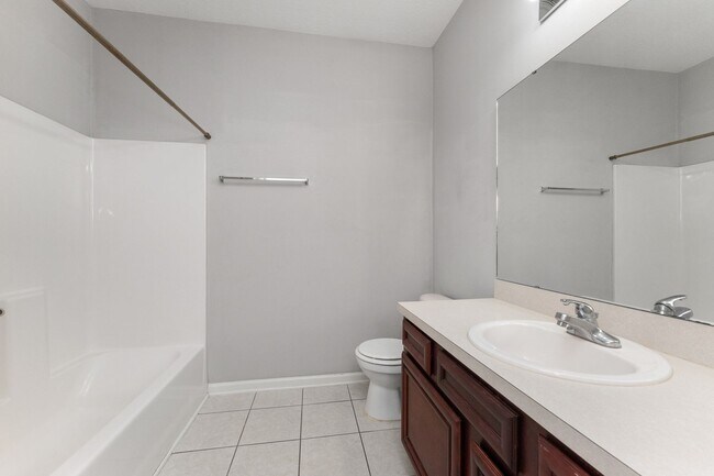 Building Photo - 8226 Green Parrot Rd